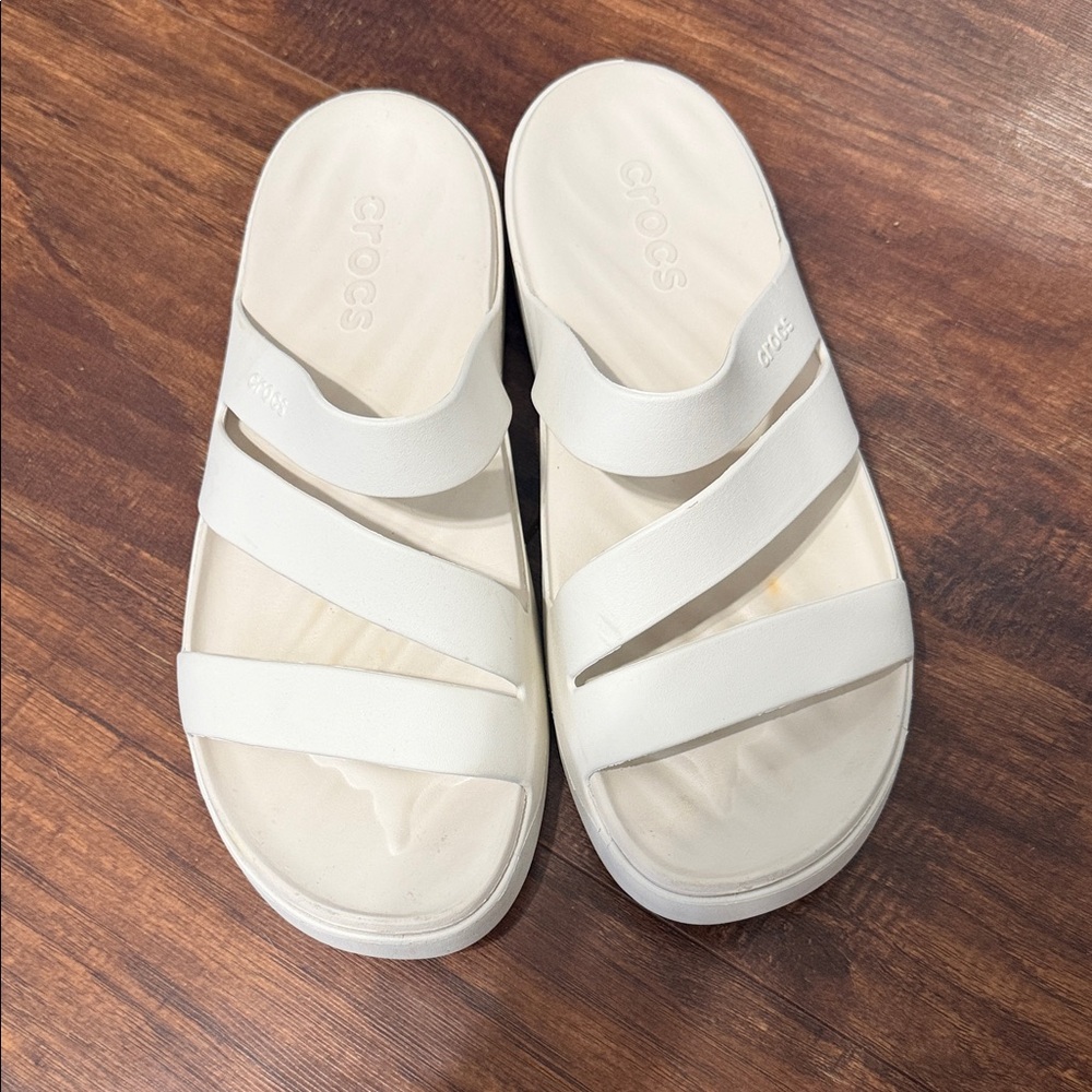 CROCS Women's Cream Triple Strap Mules